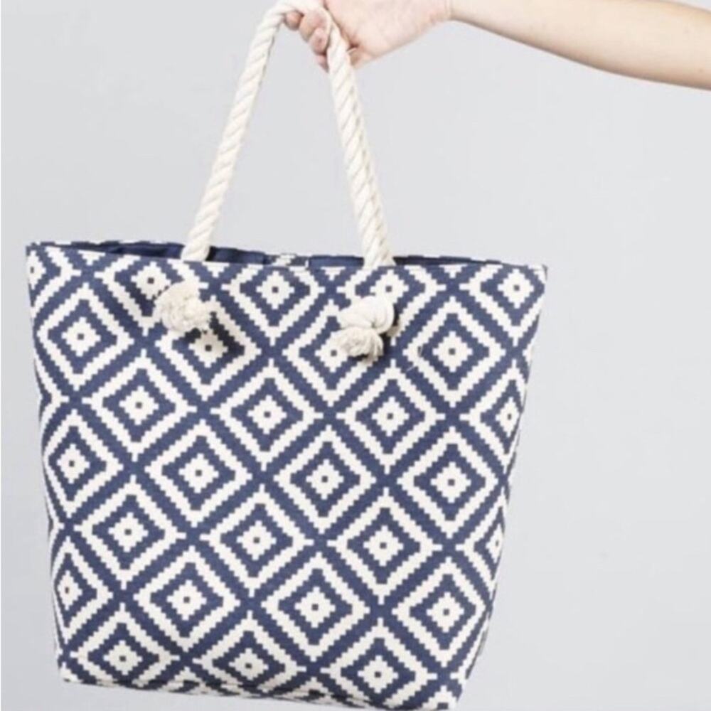 SUMMER & ROSE Navy Diamond Tote NWOT